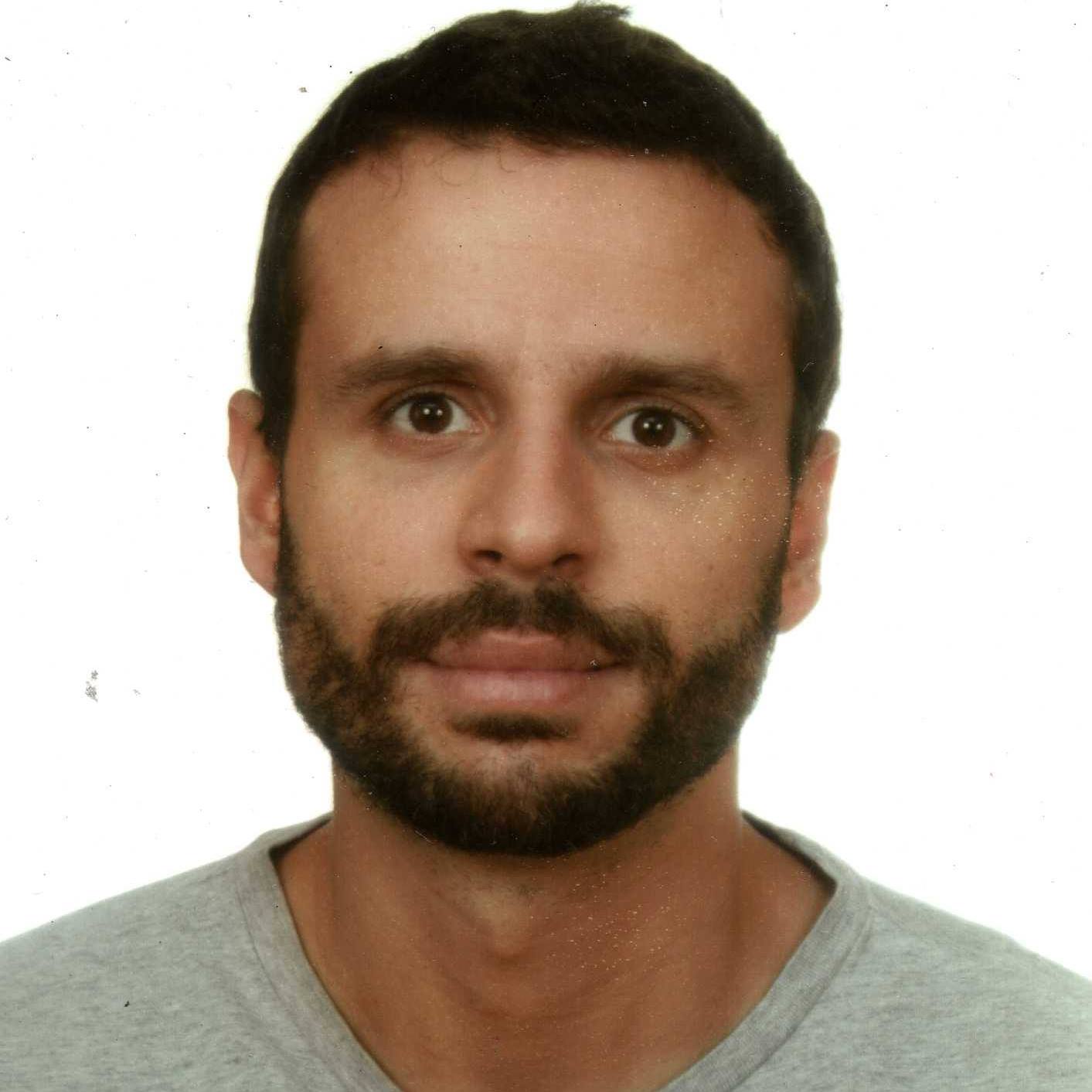 tradutor juramentado Fernando Henrique Petracioli sintra
